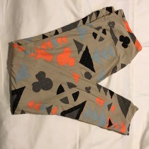DISNEY Lularoe TC leggings